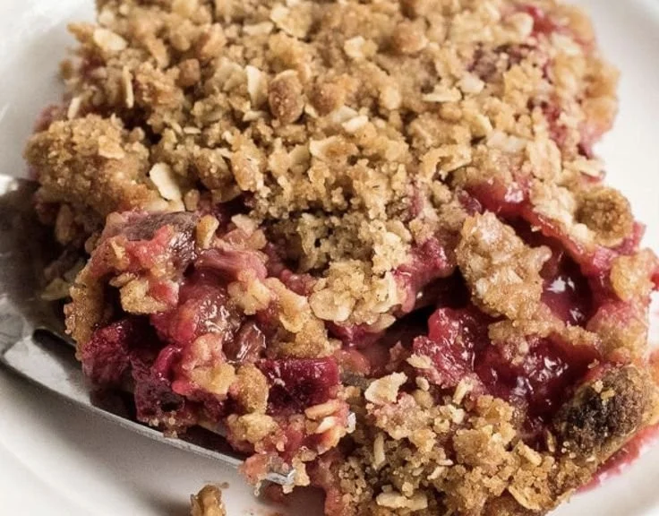 Rhubarb Crisp