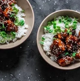 Healthy chicken bowl recipes with fresh ingredients and vibrant colors