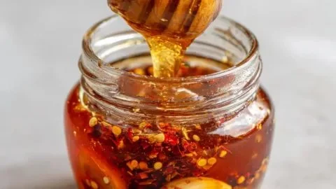Ultimate Garlic Hot Honey Recipe (Sweet & Spicy)