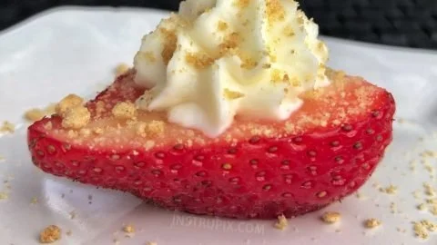 Deviled Strawberries (Made with a Cheesecake Filling)