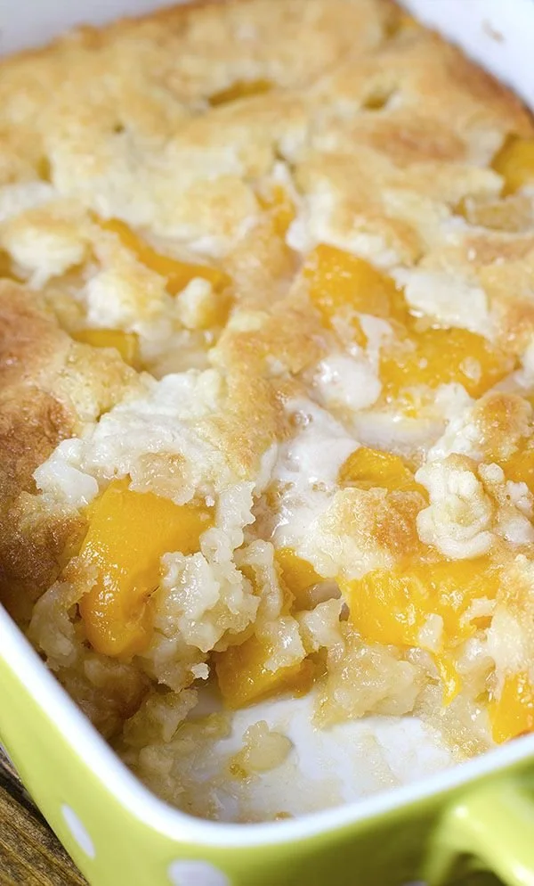 Super Easy Peach Cobbler