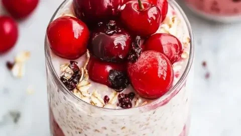 Delicious Cherry Overnight Oats for a Healthy Morning Boost
