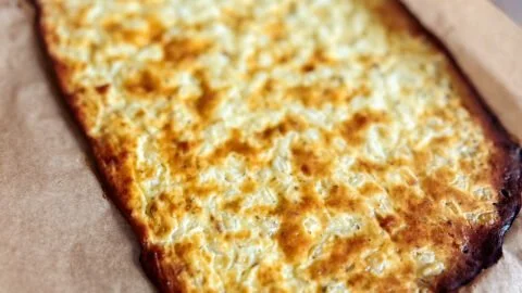 High-protein cottage cheese flatbread, gluten-free, keto, and low-carb option